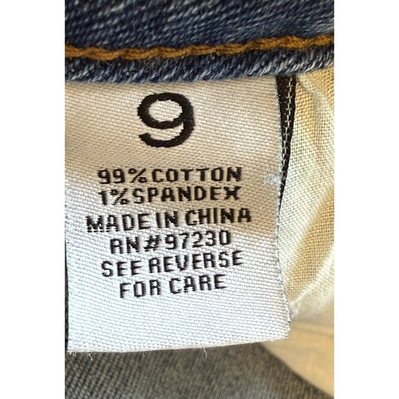 Almost Famous Straight Leg Distressed Dad Jeans Size 9 Juniors Denim Rue21 EUC - Picture 10 of 14